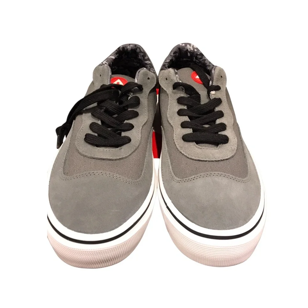 NIB Airwalk Kickflip CW06510M Mens Gray Suede Skate Inspired Sneakers Shoes 10.5